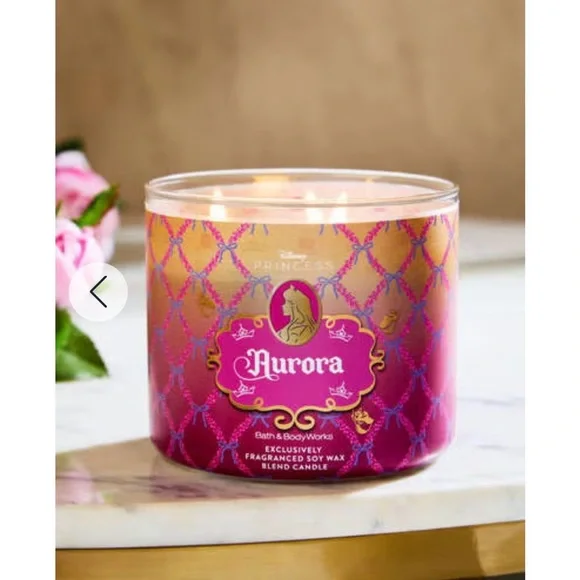NEW Bath & Body Works Aurora Crown Pedestal Candle Holder and 3 wick Candle - Picture 8 of 8